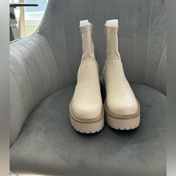 COPY - Soda Bone Chunky Platform Boots - Picture 8 of 9
